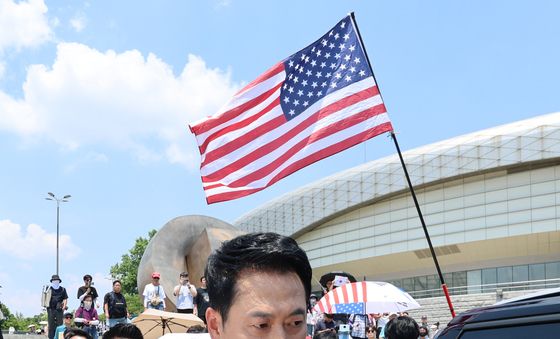 잠실 시위 현장 찾은 장동혁