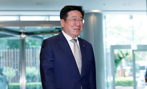 밝은 표정의 이찬희 삼성 준법감시위원회 위원장