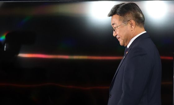 담화문 발표 마친 윤호중 장관