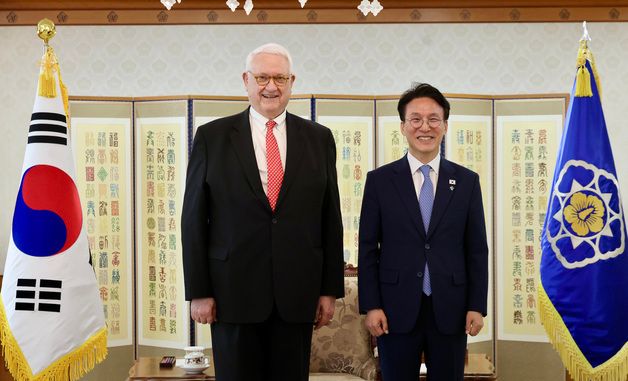 김민석 국무총리, CSIS 명예소장 접견