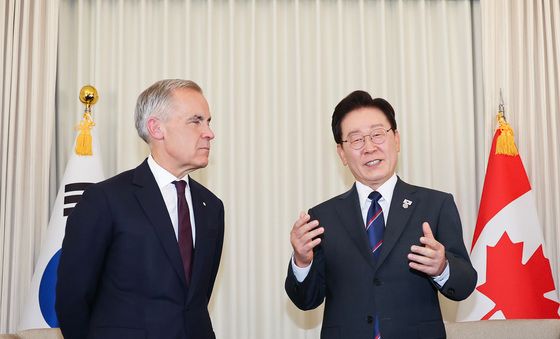 한·캐나다 양자 회담 갖는 이재명 대통령