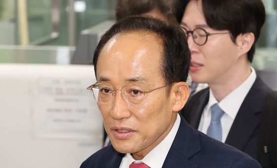 법정 향하는 추경호 당선인