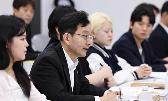 모두발언하는 윤창렬 국무조정실장
