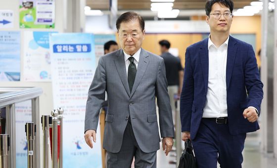 '탈북 어민 강제 북송' 정의용 전 안보실장, 항소심 공판 출석