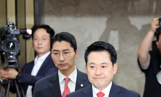 장동혁 대표, 긴급 의총 참석
