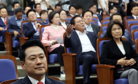 의총 공개 발언 요구…장동혁 대표 '난감'