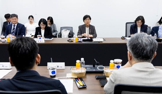 정은경 장관, 보건의료데이터 활용 수요자 정책간담회