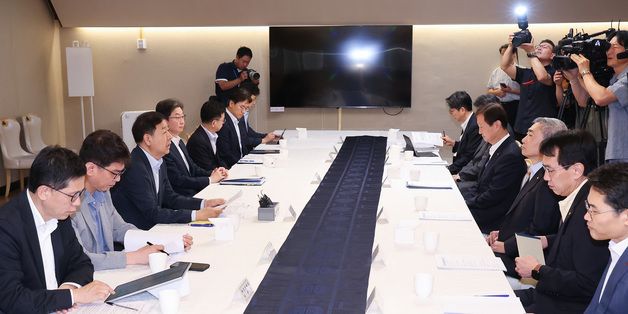 구윤철 부총리, 확대거시경제금융회의 모두발언