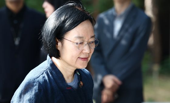 청문회 사무실 출근하는 한성숙 총리 후보자