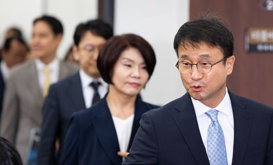 한병도 원내대표, 정책조정회의 참석