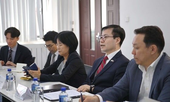 몽골상공회의소 회장 만난 여한구 통상본부장