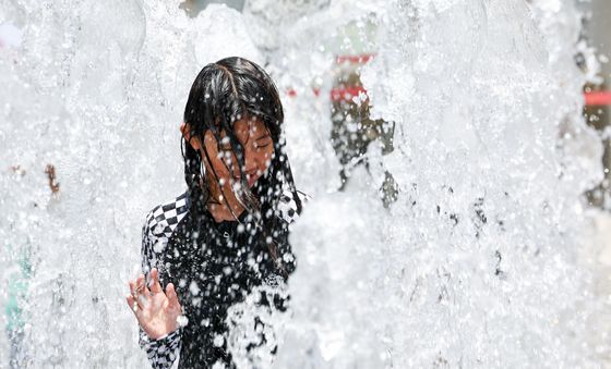 '여름에는 역시 물놀이'