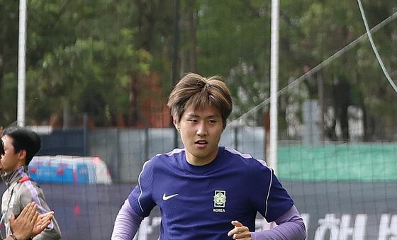 몸 푸는 이강인