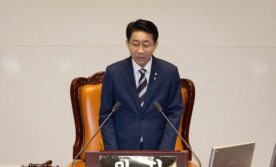 발언하는 조정식 국회의장