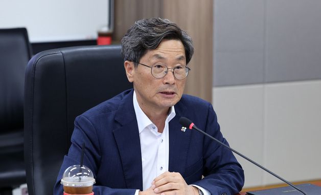 업무협약식 인사말하는 정일연 국민권익위원장