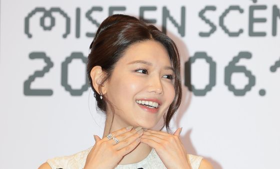 소녀시대 수영, 영화관에 핀 꽃