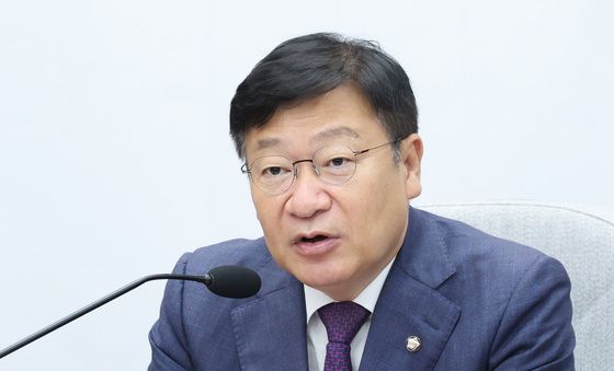 발언하는 정점식 국민의힘 원내대표