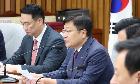 모두발언하는 정점식 원내대표