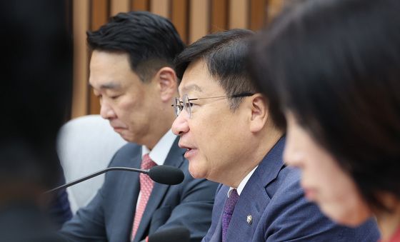 원내대책회의 주재하는 정점식