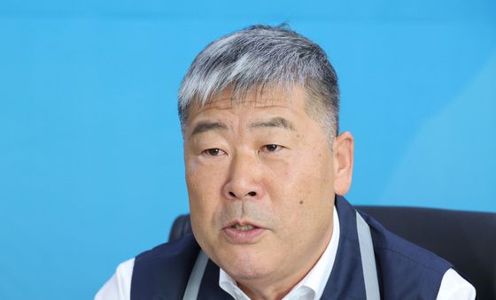 인사말하는 김동명 위원장