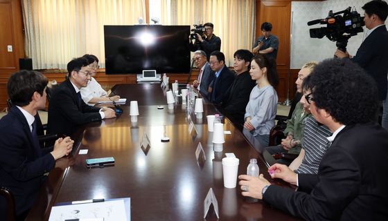 생명대사·천명수호처 간담회 갖는 윤창렬 국무조정실장