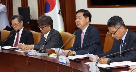 구윤철 부총리, 공공기관운영위원회 주재
