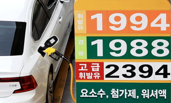 정부, 6차 석유 최고가격 연장 '종전 상황 지켜보고 7차 결정'