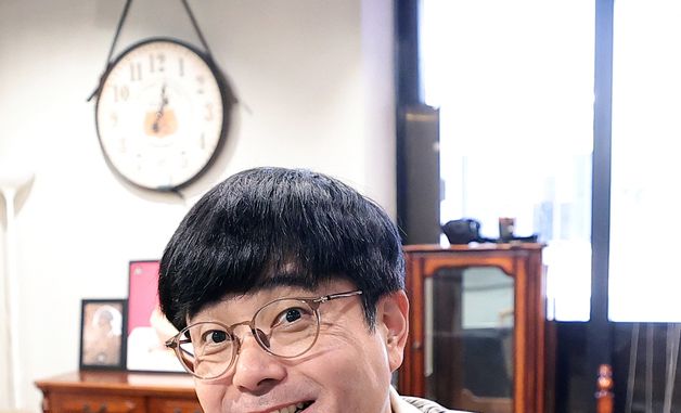 안윤상, 유쾌함 엄지척
