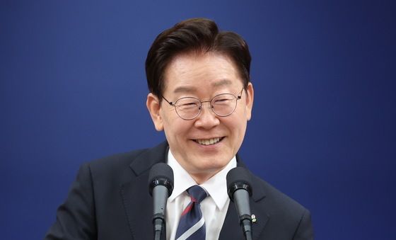 이재명 대통령 '미소'