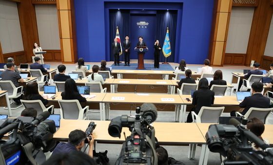이재명 대통령, 첫 유럽 순방 대국민 브리핑