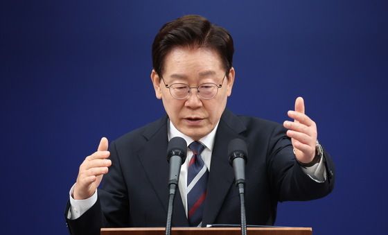 이재명 대통령 "교황에 北·DMZ 방문 요청
