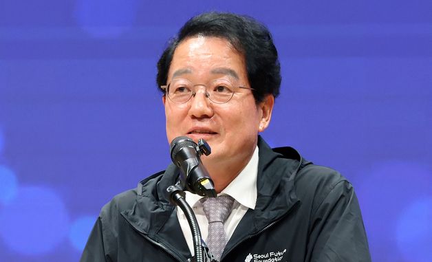 인사말 하는 남성욱 서울미래인재재단 이사장