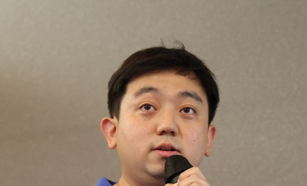 반려동물 IR데이에서 성과 공유하는 박세영 피터페터 이사