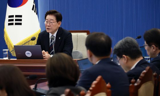 수석보좌관회의 발언하는 이재명 대통령