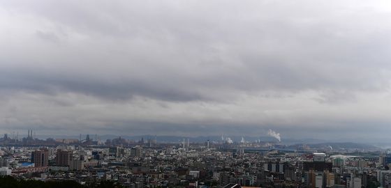 비구름 내려앉은 포항