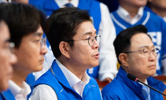 '투표하면 바뀝니다' 정원오 민주당 서울시장 후보, 본투표 하루 앞두고 투표 참여 호소