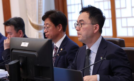 이재명 대통령 발언 듣는 구자현 검찰총장 대행