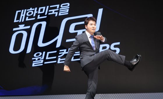 전현무, 열정 가득 KBS 신입 캐스터