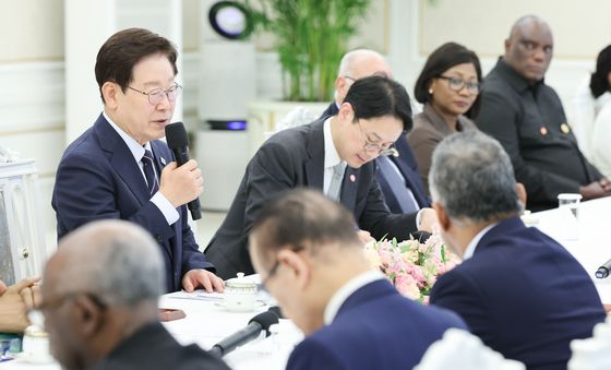 이재명 대통령, 한·아프리카 외교장관회의 참석 대표단 접견