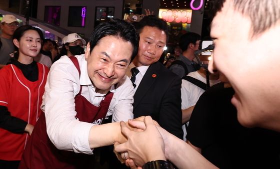 장동혁 대표, 종로서 2030 표심 공략