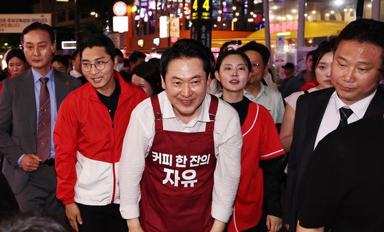 장동혁, 지선 하루 앞두고 2030 표심 공략