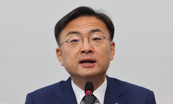 모두발언하는 신장식 권한대행