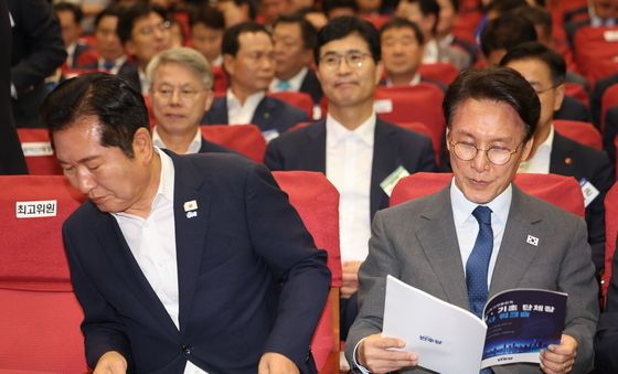 민주당 당선자 워크숍 참석한 김민석·정청래