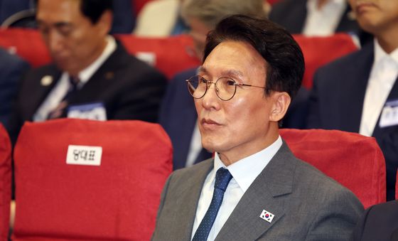 경청하는 김민석 총리