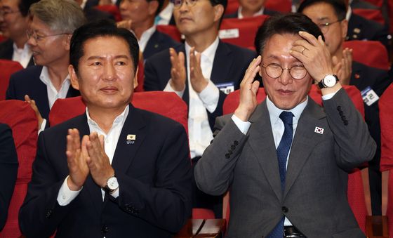 이재명 대통령 시계 똑같이 착용한 김민석·정청래
