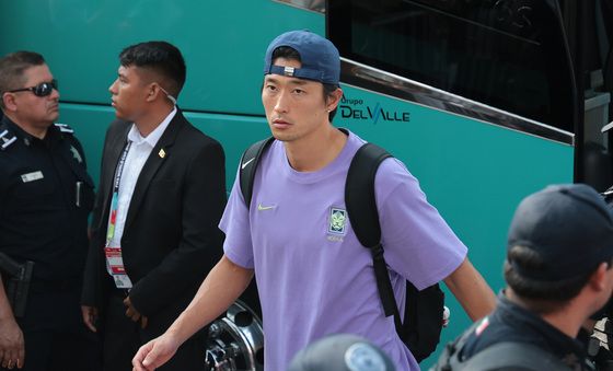 몬테레이 도착한 조규성