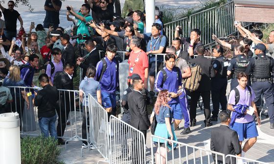 남아공과 결전 앞두고 몬테레이 도착한 대한민국 축구대표팀