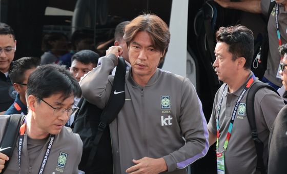 몬테레이 도착한 홍명보