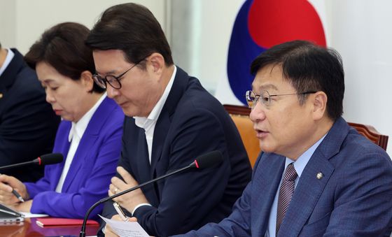 모두발언하는 정점식 원내대표
