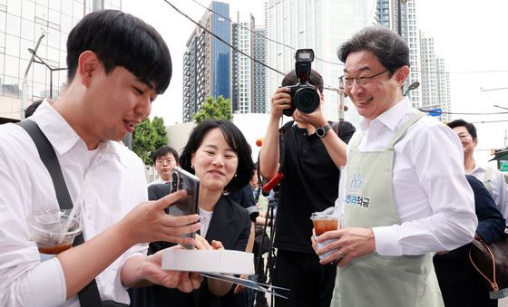 청년미래적금 홍보 나선 이억원 금융위원장